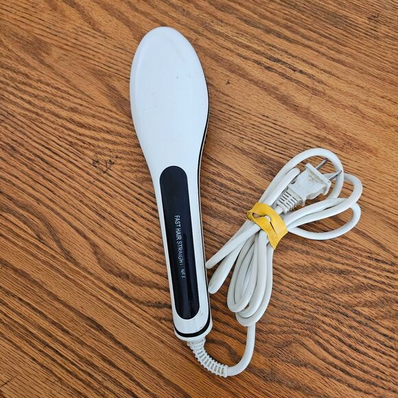Fast Hair Straightener Brush Heats up to 450 Degrees Shows Temp in C or F - Picture 9 of 10